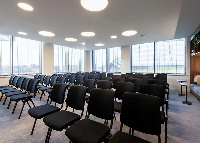 Courtyard By Marriott Sec Отель 4*