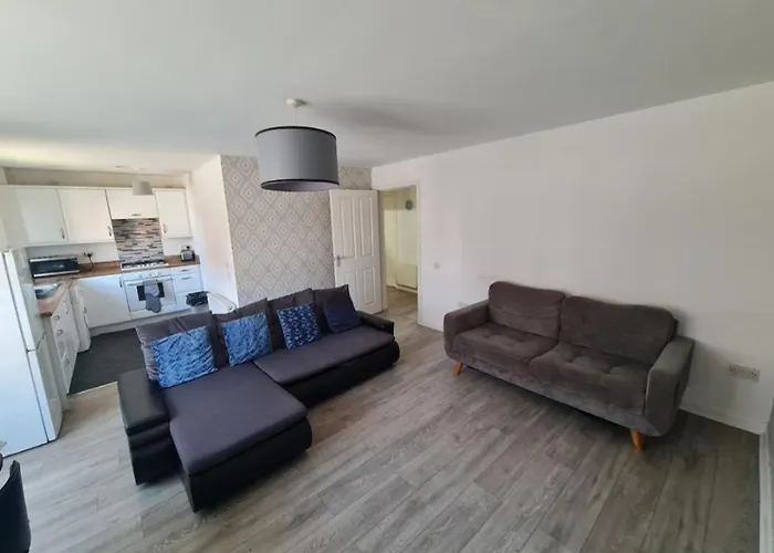 City, Celtic Park & Emirates Stadium Apartment, For Families Or Age Over 23 Γλασκώβη