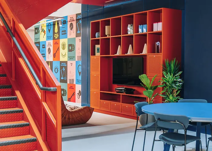 Hotel The Social Hub 4*