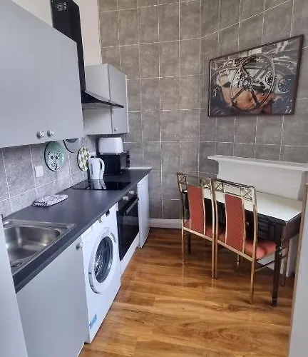 Centre - Charing Cross