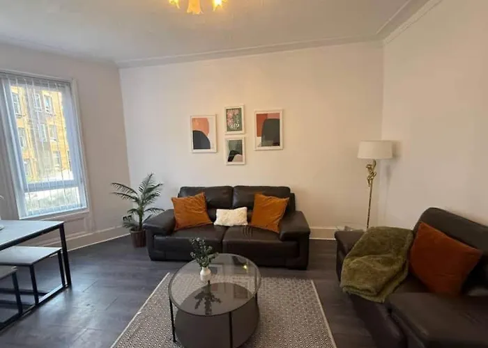 2br Flat With Parking Near And Parks