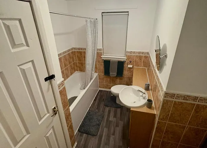 Tartan Nest- Entire House- Sleeps 8 Guests