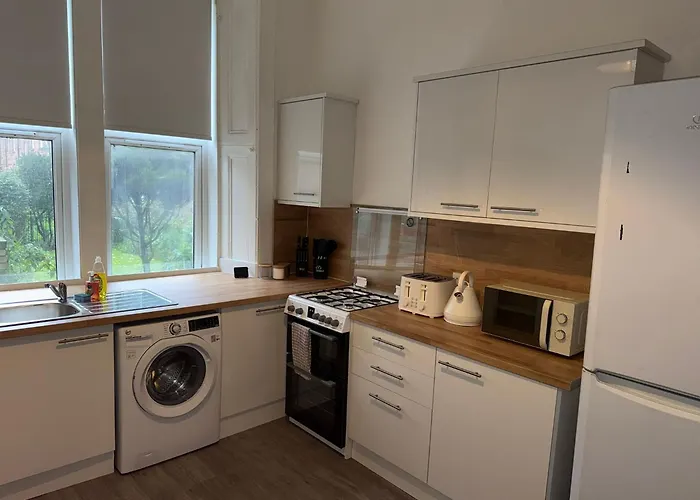 2br Flat West End Near Kelvingrove And Centre Glasgow
