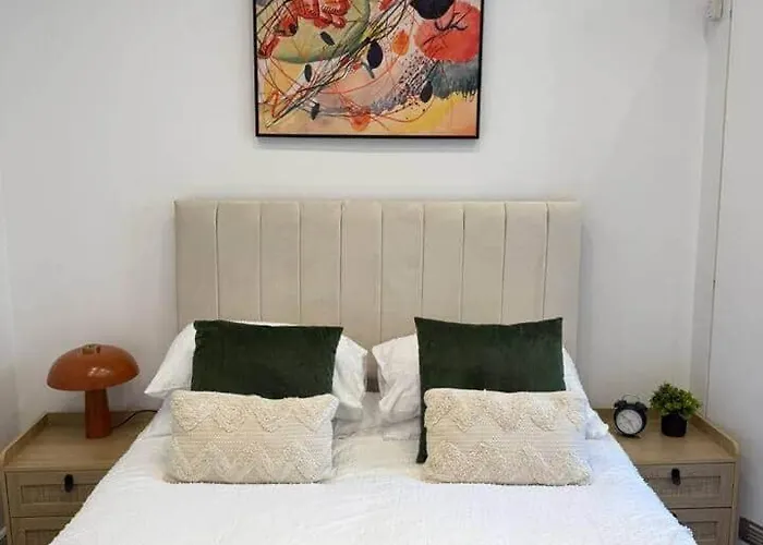 2br Flat With Parking Near And Parks Appartamento *