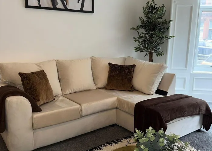 2br Flat West End Near Kelvingrove And Centre