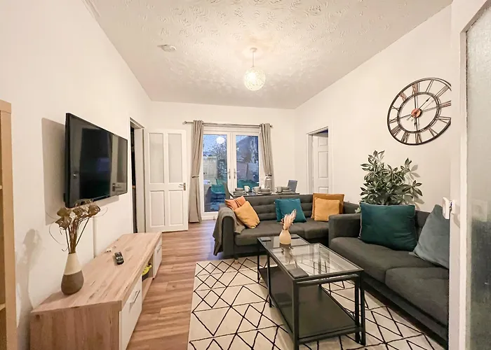 Attractive 3 Bedroom Apartman Glasgow