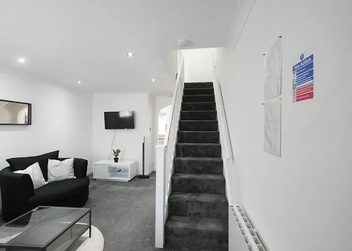 Modern 2 Bedroom Platinum Pad Γλασκώβη