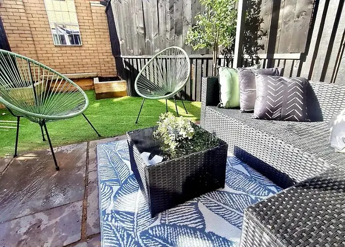 Urban 4br House - Central-free Parking-no Party *