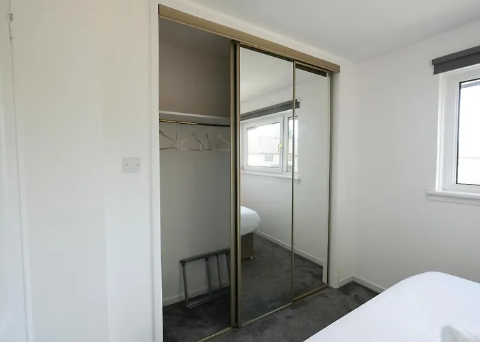 Modern 2 Bedroom Platinum Pad 公寓