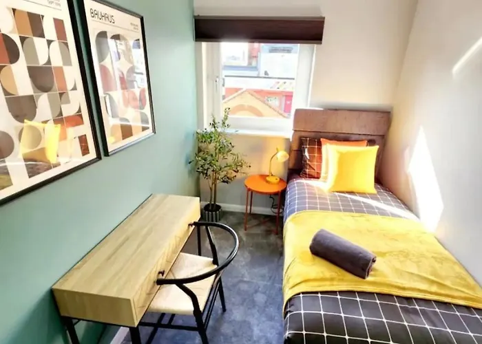 Urban 4br House - Central-free Parking-no Party * Glasgow