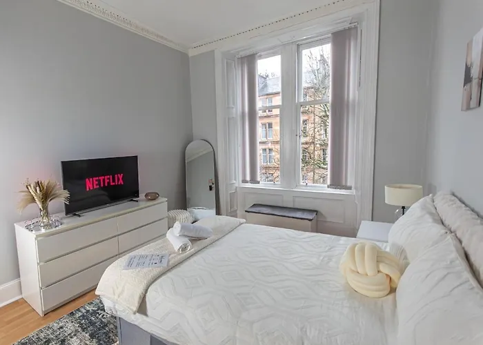 Free Pool Table Cinema Tabletennis Airhockey Appartamento