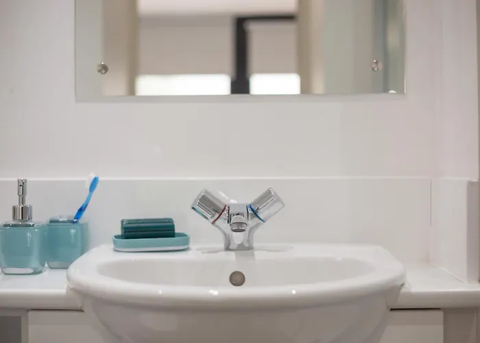 For Students Only - The Ballet School In * 格拉斯哥