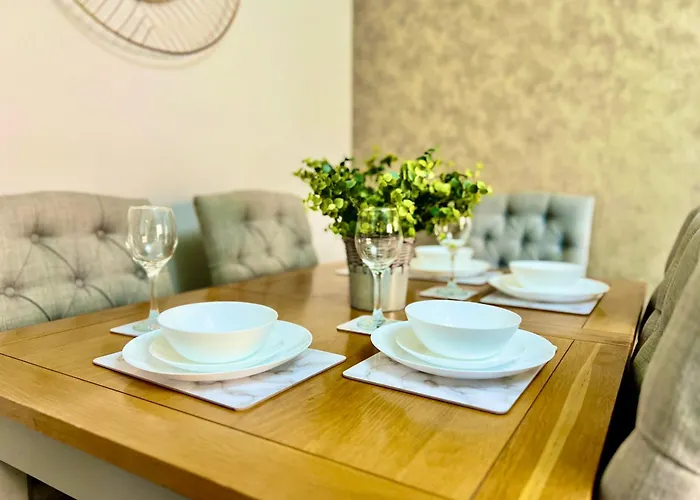 Stylish With Free Parking Near Town * Glasgow