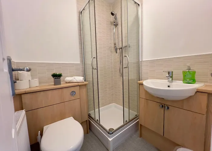 Stylish With Free Parking Near Town * Glasgow