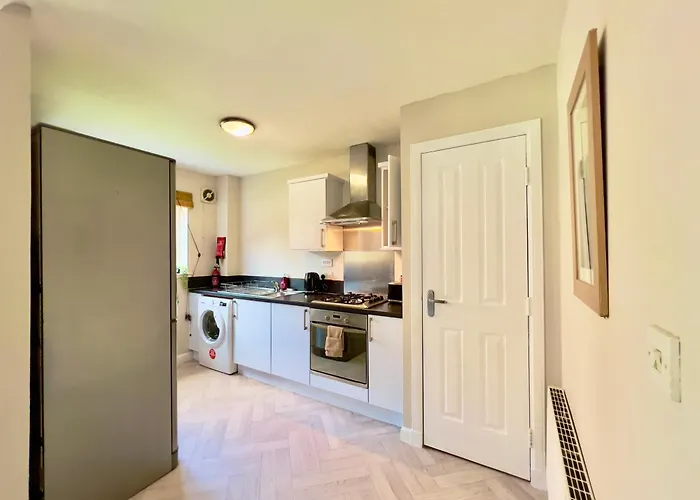 Stylish With Free Parking Near Town Apartamento Glasgow