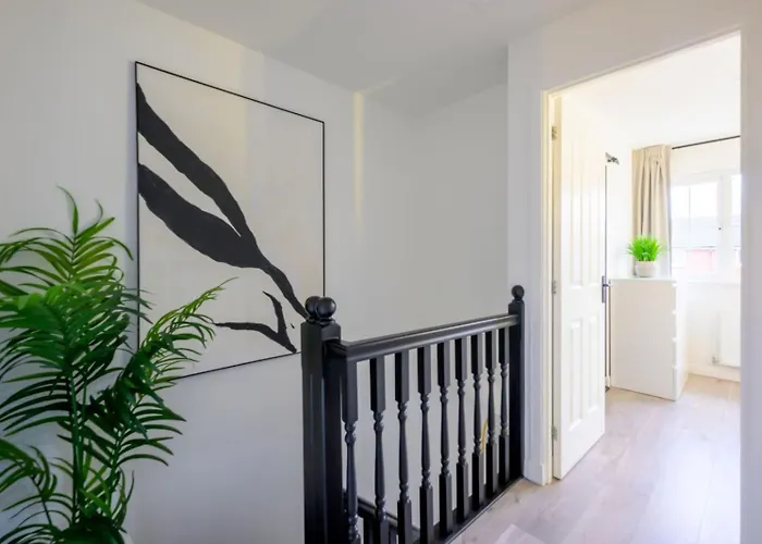 Sleepluxury Aparthouse בית נופש