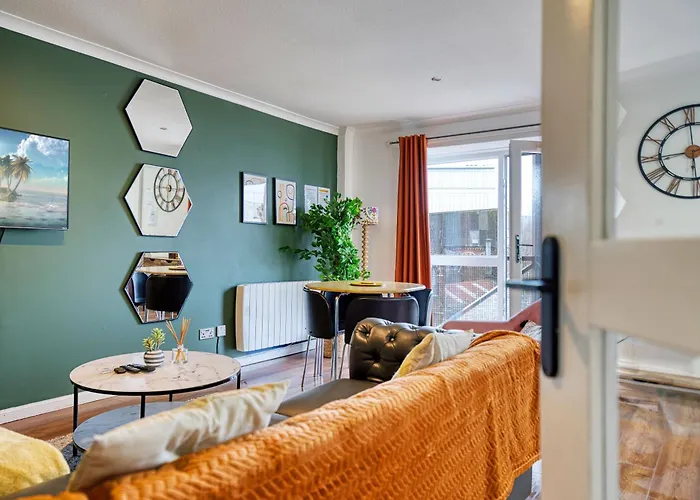 New Slick Finnieston Pad W/ Free Parking Apartment