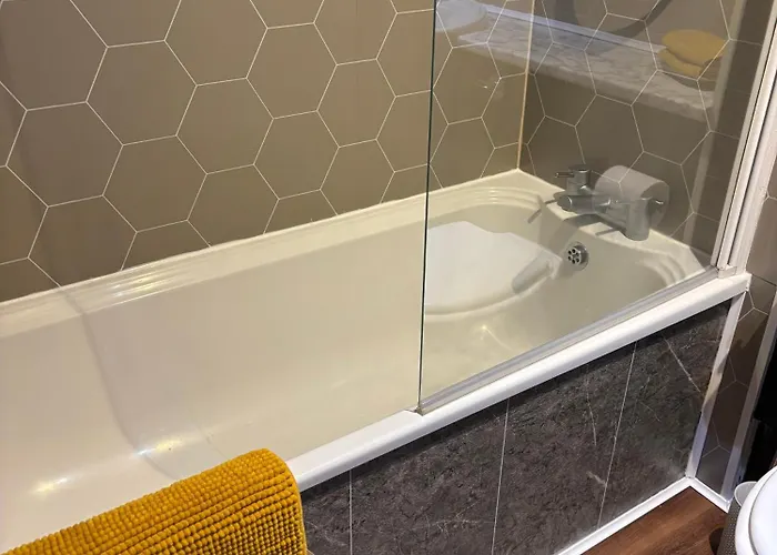 The Ovo Hydro Penthouse With Free Parking