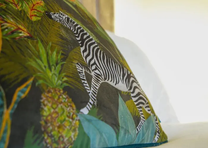 Group 3br Close To Hydro And Secc With Parking Glasgow