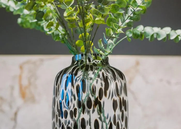 Апартаменты Emirates Aparthouse