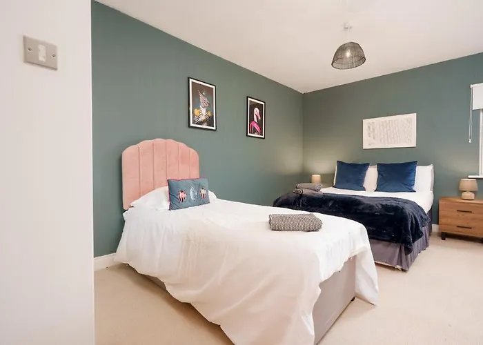 5 Bed Finnieston Skyhigh Duplex With Parking