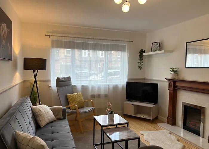 Modern In West End, Free Parking Appartamento