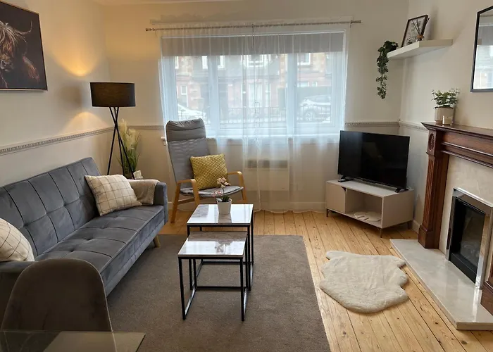 Modern In West End, Free Parking Appartement *