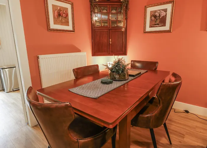 בית נופש The Coach House - Holmwood