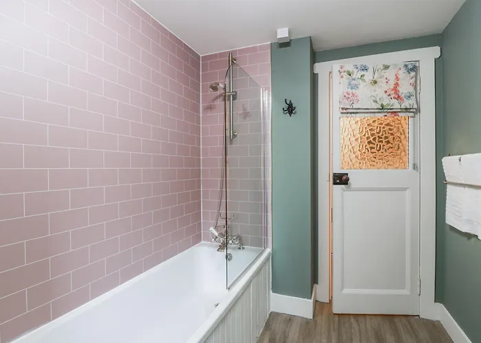 בית נופש The Coach House - Holmwood *