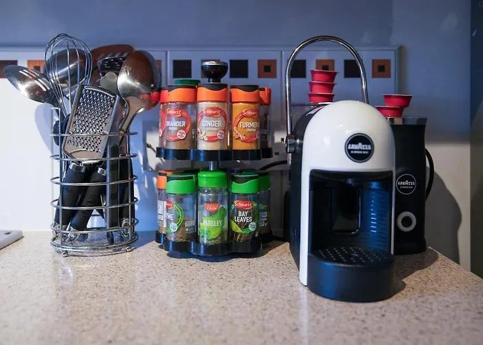 2bed East End Gem With Free Parking *