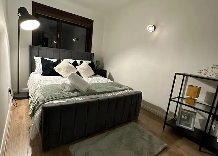 Holiday home Hydro Secc House 10 Minute Walk Glasgow