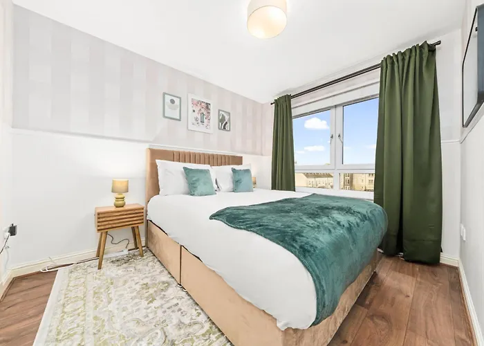 別荘 Urban Elegance - Spacious 5-bed In グラスゴー