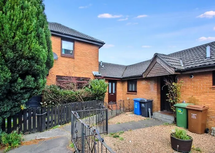 Holiday home Hydro Secc House 10 Minute Walk Glasgow