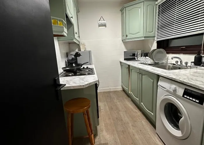 Holiday home Hydro Secc House 10 Minute Walk Glasgow