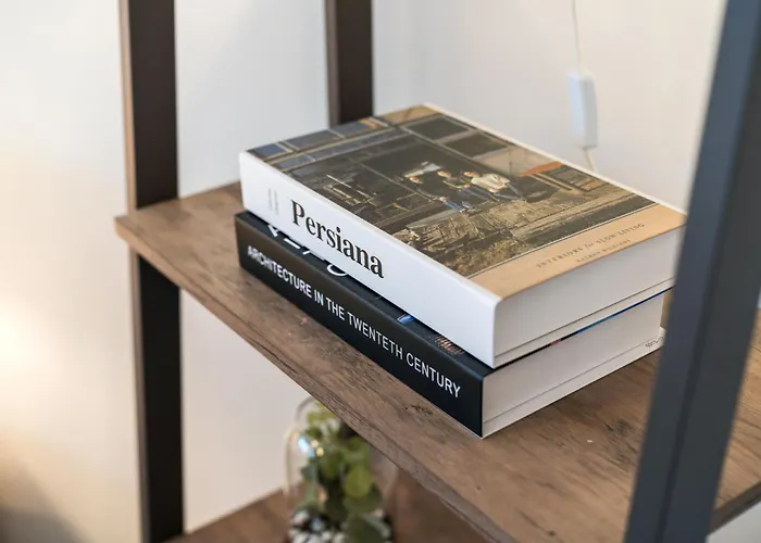 Feriehus Urban Elegance - Spacious 5-bed In *