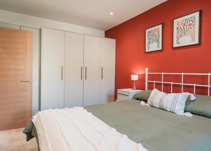 Holiday home Henderson House - West End 3 Bedroom Family