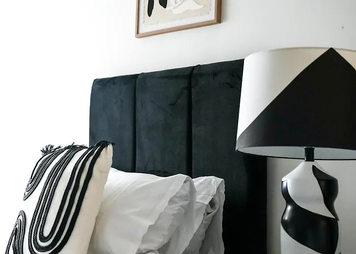 The Lancefield Luxe Глазго