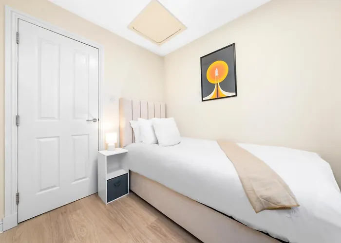 別荘 Urban Elegance - Spacious 5-bed In *