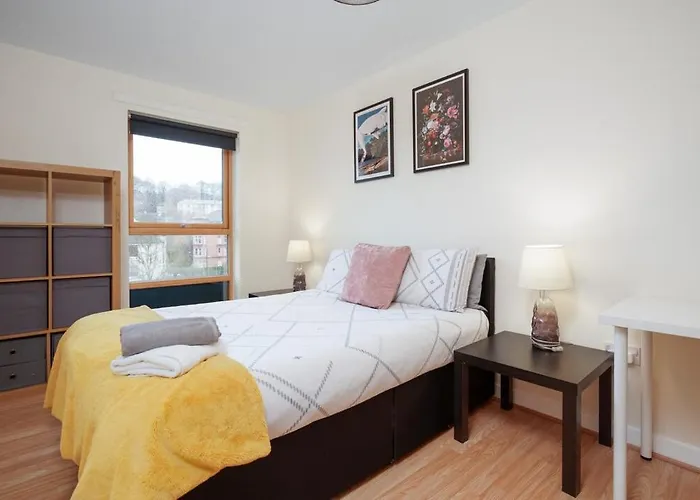 2br With Parking Near Southside And Queens Park Appartamento *