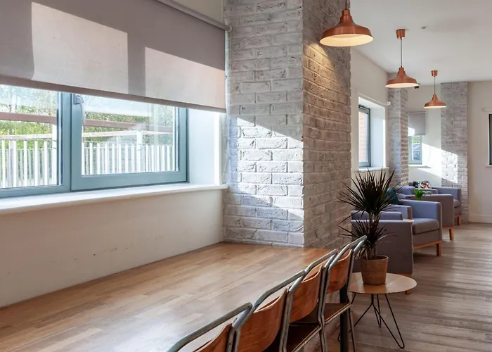 Collegelands In غلاسغو