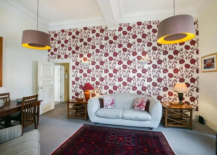 West George Street Apartment