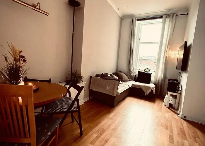 West-end 2 Bed Flat Entire Place W Free Parking Apartman *
