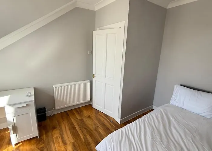 Welcome To Your Perfect Getaway * Glasgow