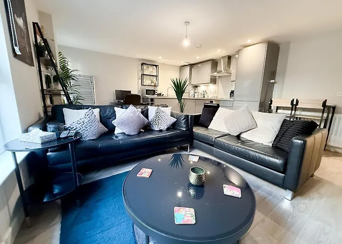 2-bed Flat In East End * גלאזגו