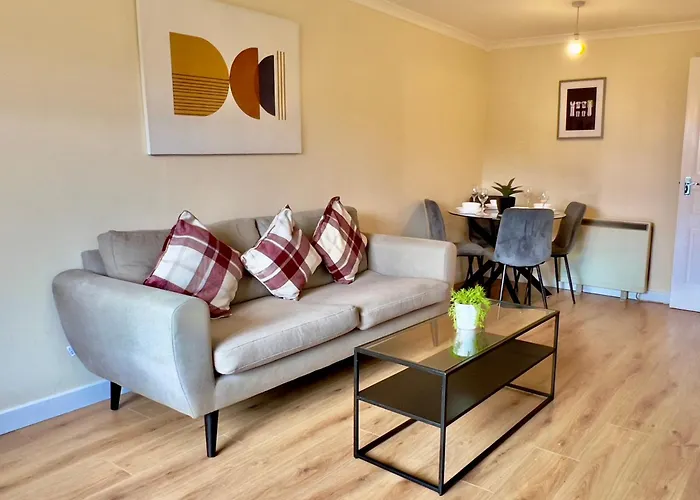 Garden-view 2br - Free Parking & Wifi *