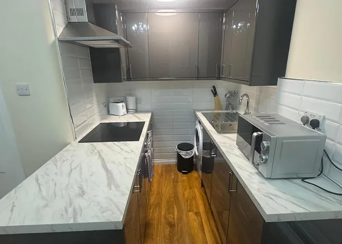 - Cosy 1 Bedroom Apartment *