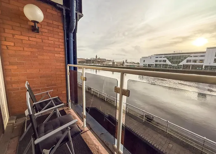 Riverside 1bd - Balcony & Parking Hydro Secc