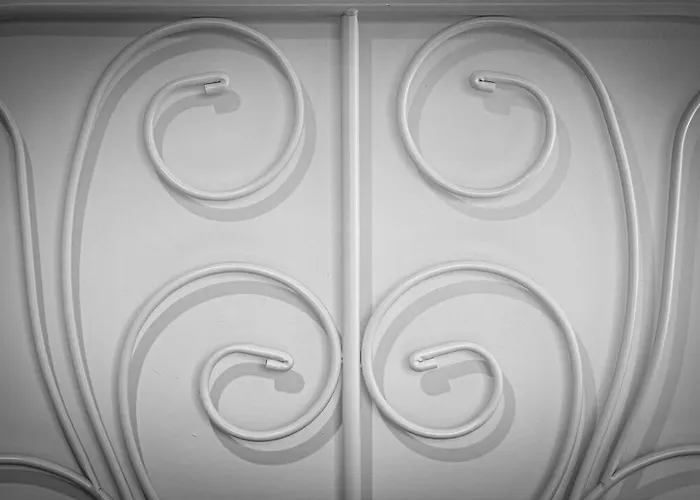 Apartman 2br With Parking Near Southside And Queens Park *