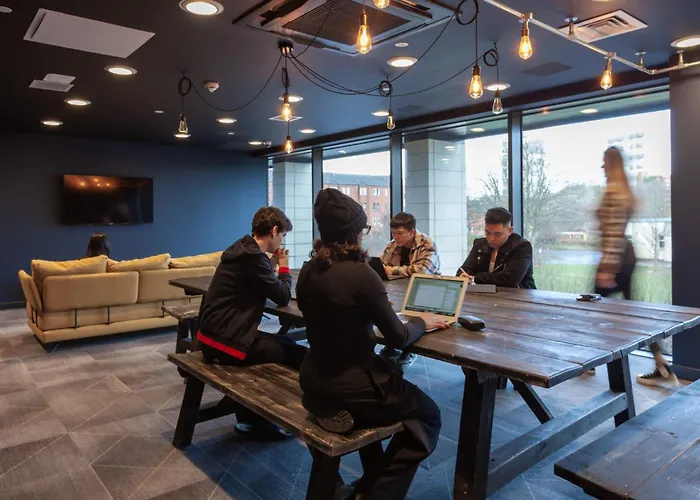 For Students Only Stylish In דירה