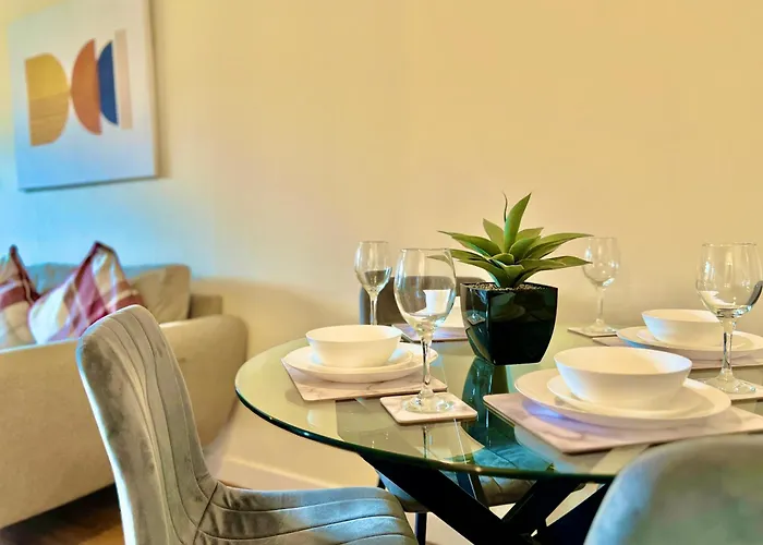 Apartment Garden-view 2br - Free Parking & Wifi